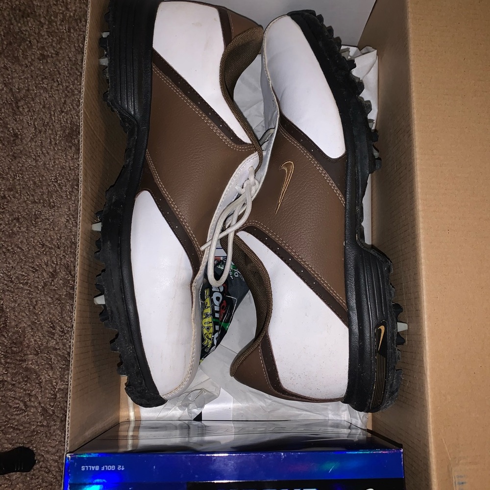 Nike Men’s Golf Shoes Size 9 Very Good Condition